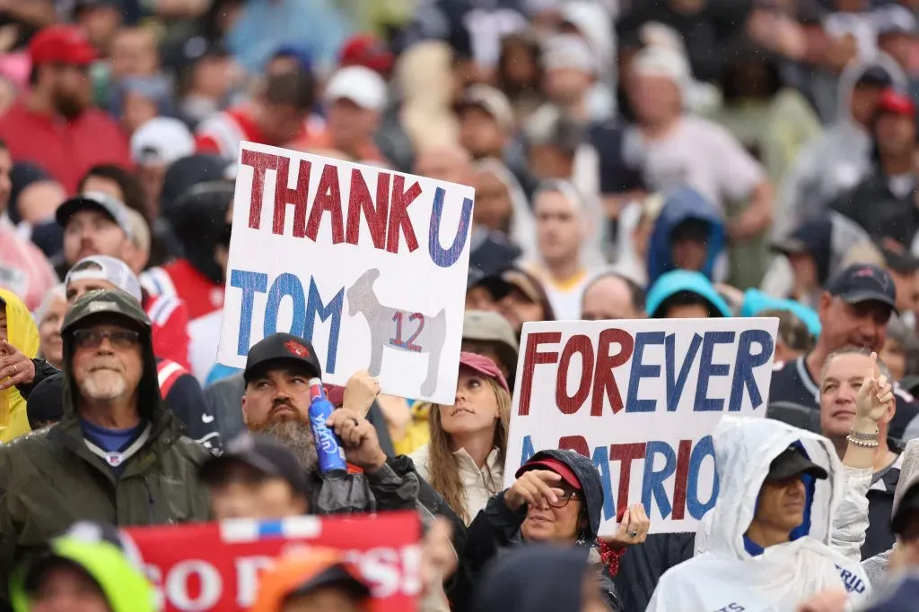Los FANS le dan las gracias a su ex quarterback, Tom Brady. Foto: Getty Images