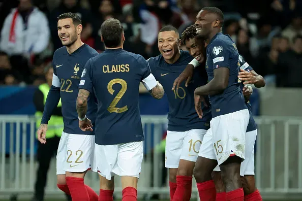 Kylian Mbappe celebrando su tercer gol de este sábado con la Selección de Francia de cara a la Eurocopa 2024. Foto: Getty Images