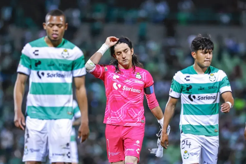 Santos va a sufrir en el repechaje contra Pachuca. Foto: Imago7