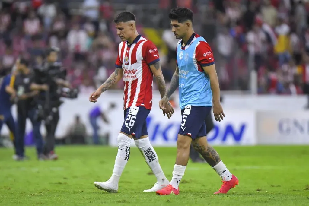 Chicote Calderón y Pocho Guzmán durante el partido de la jornada 14 del torneo Apertura 2023. Foto; Imago7