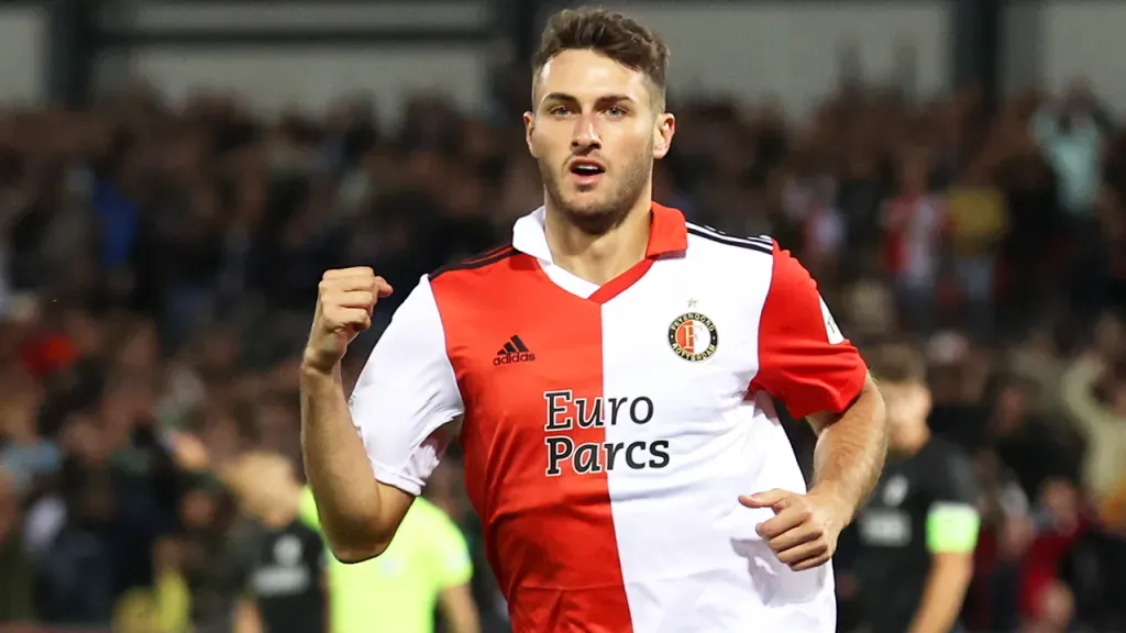 Santiago Giménez acaba su sequía goleadora con el Feyenoord – Getty Images
