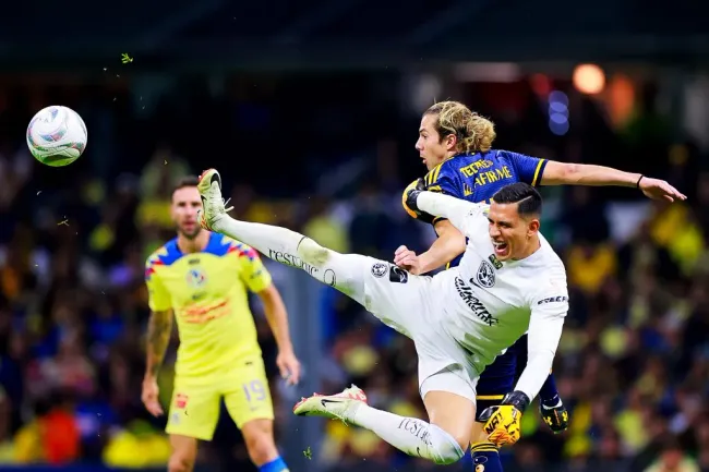 Malagón choca con Sebastián Córdova – Getty Images