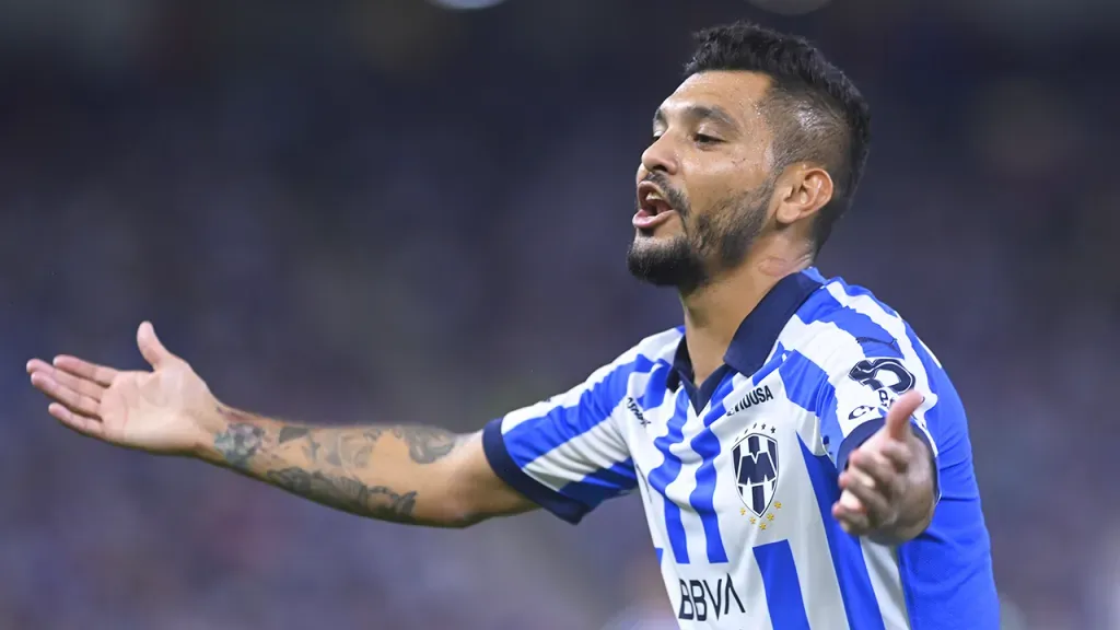 Tecatito Corona provoca multa para Rayados – Imago 7