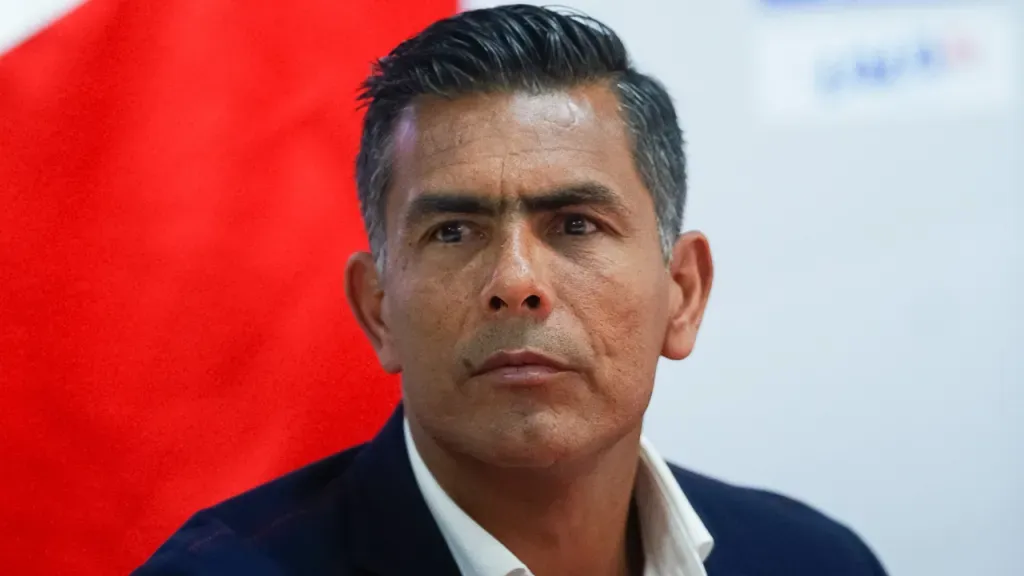 Oswaldo Sánchez es duramente criticado en redes sociales por autoproclamarse leyenda de la selección mexicana.