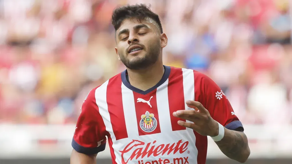 Alexis Vega decide quedarse en Chivas – Getty Images