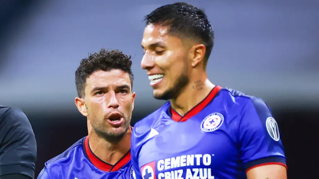 Carlos Salcedo desea la salida de Juan Escobar de Cruz Azul – Getty Images