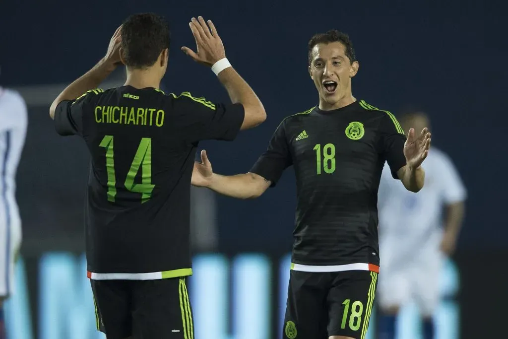 Chicharito Herández y Andrés Guardado durante el partido de preparación entre la Selección Nacional de México y la Selección de Chile. Foto: Imago7