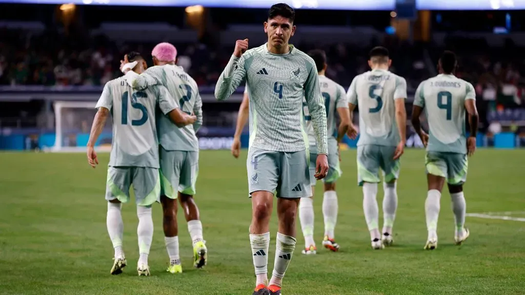 México y su uniforme de visita.