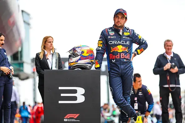 Checo Pérez se cuela al podio en el Sprint en el Gran Premio de China