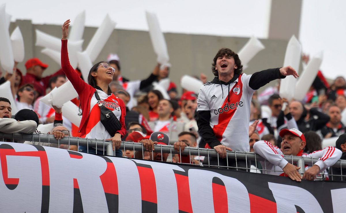 Mancanza di rispetto dei tifosi del River: imbarazzante Monumental vs.  Paracas Centrale per la Coppa di Lega Professionistica