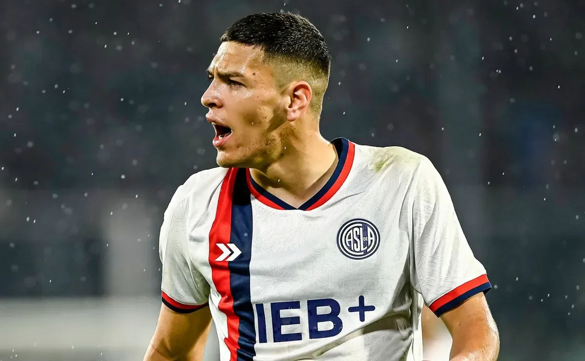 River busca desesperadamente un lateral izquierdo y San Lorenzo pone precio a Elías Báez