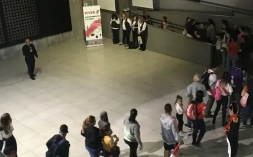 Los hinchas hicieron largas colas para visitar el Museo. Foto: Museo River.