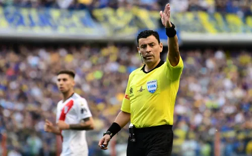 El chileno Tobar estuvo en la final de ida del año pasado, en la Bombonera.