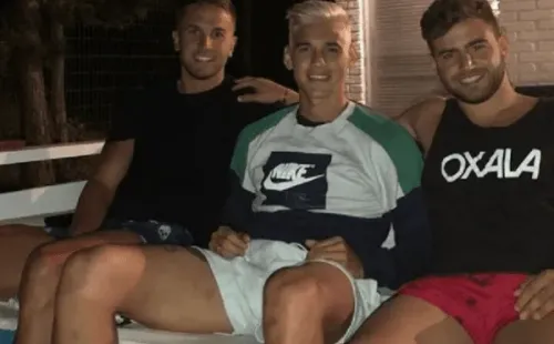 La cabeza de Martínez Quarta, también platinada.