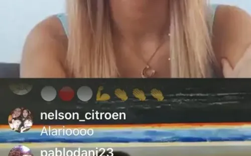 La charla de Instagram ocurrió durante el mediodía de este sábado