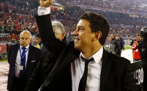 Puño en alto luego de la remontada histórica ante Wilstermann en la Libertadores 2017 (Archivo)