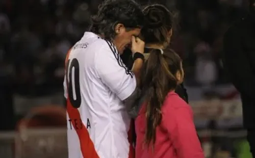 El jujeño tampoco pudo contener las lágrimas en aquella noche inolvidable en el Monumental (Archivo)