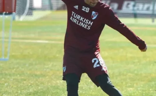 El futbolista mostró su felicidad de regresar a River Camp. (@chinomartinezquarta96)