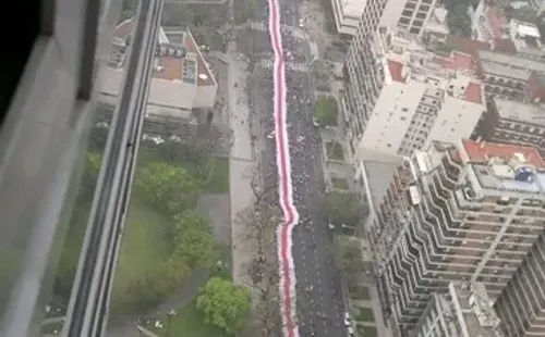 La bandera desde arriba