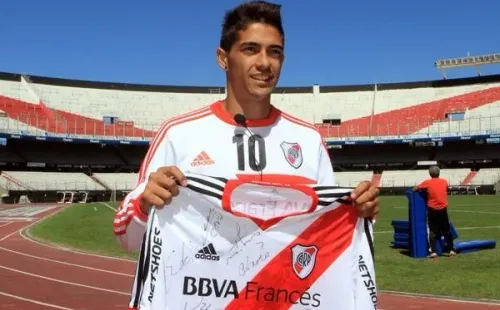 Lanzini fue el primer portador de la 10 en el ciclo de Marceo Gallardo (Prensa River)