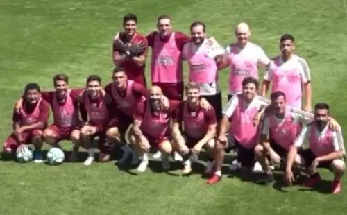 Enzo Pérez es uno de los que suele ponerse los guantes en los picados informales, pero hasta ahora está lesionado (Prensa River)