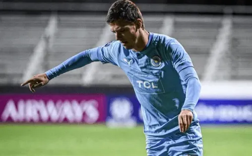 Andrew Teuten, lateral uruguayo de Montevideo City Torque, aparece en la órbita de River. (Foto: Prensa City Torque).