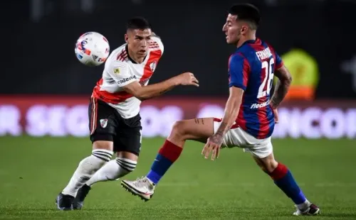 Nicolás Fernández Mercau enfrente de River (Getty)
