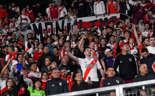 hinchas river monumental
