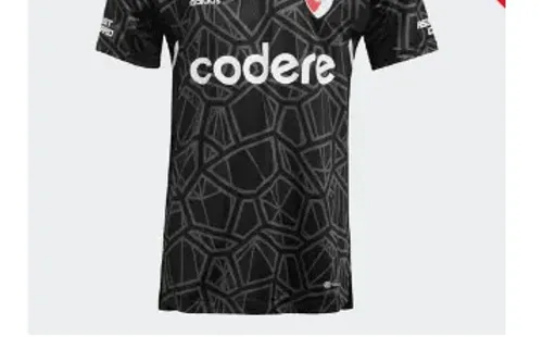 Los hinchas arrasaron con la prenda negra para los arqueros y ya está agotada la primera tanda de ropa.