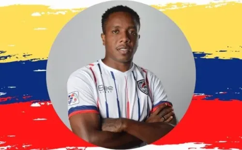 Delfines del Este (Rep. Dominica), el último club de Carbonero.