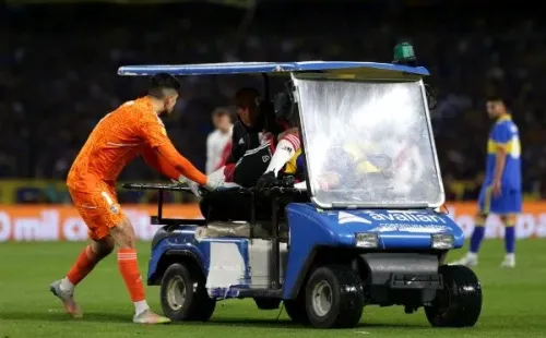 Momento en el que Aliendro se acercó a preguntar cómo estaba Aliendro. (Foto: Getty).