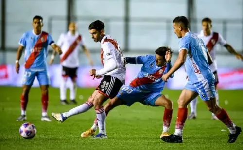 Simón lleva jugados 60 partidos en River, con tres goles y 11 asistencias. (Foto: Getty).