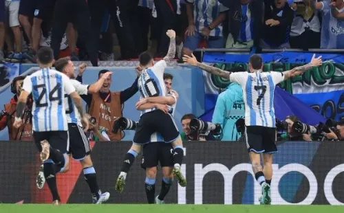 festejo gol argentina australia