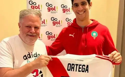 El regalo que recibió Bono en Qatar (Foto: @victortuchi)