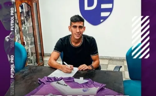 Gargiulo firmó su contrato con Dálmine por una temporada.