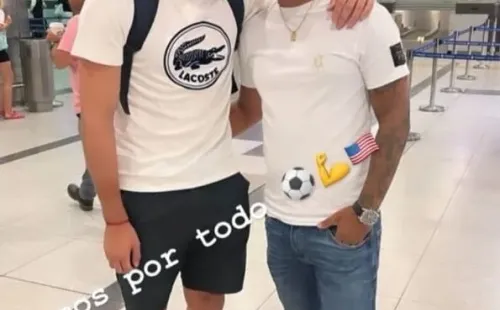 Leo Díaz junto a su representante, rumbo a EE. UU. (Foto: Instagram)