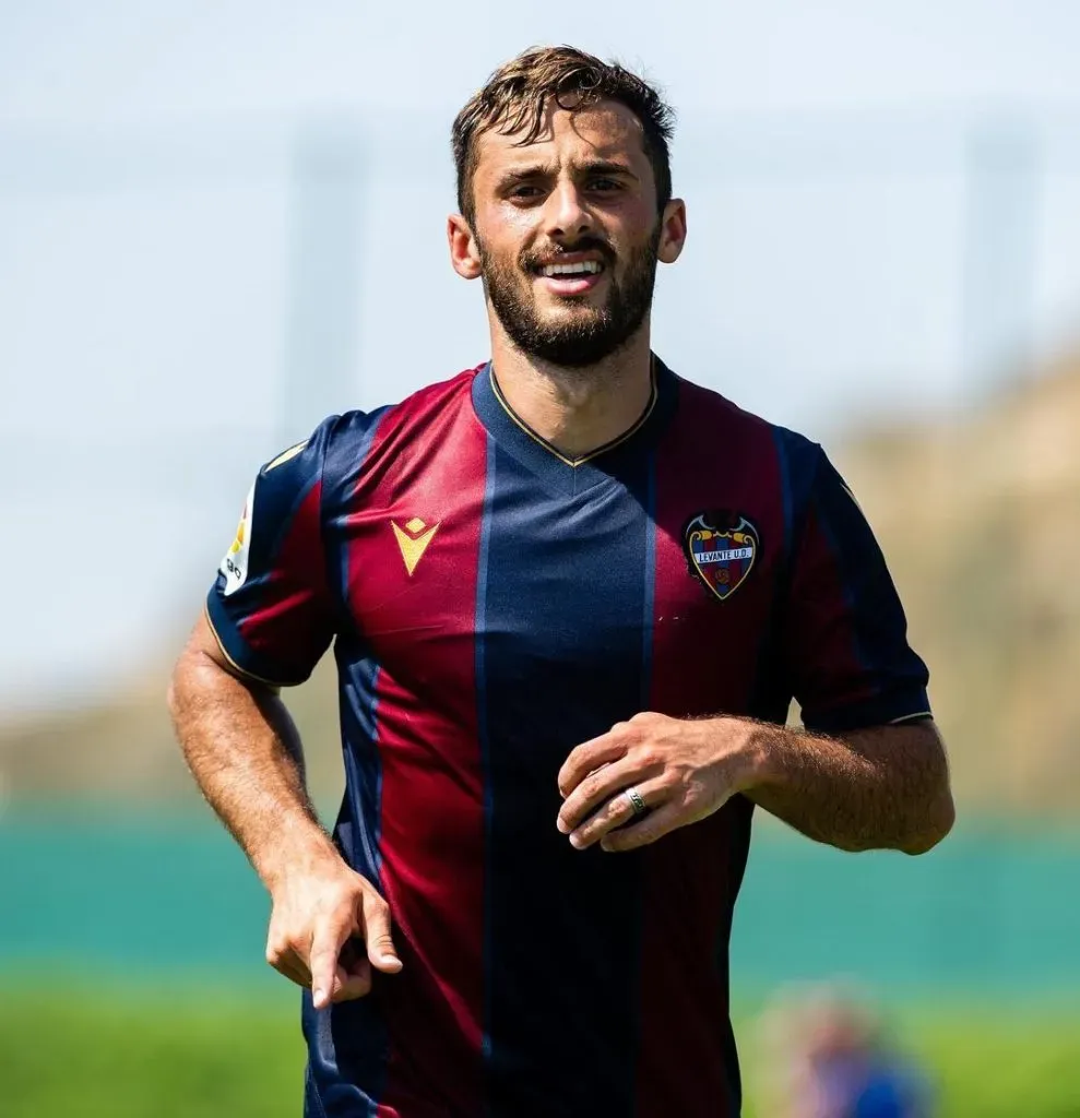 El presente del Chelo Saracchi en la segunda división del fútbol español (Foto: @levanteud)