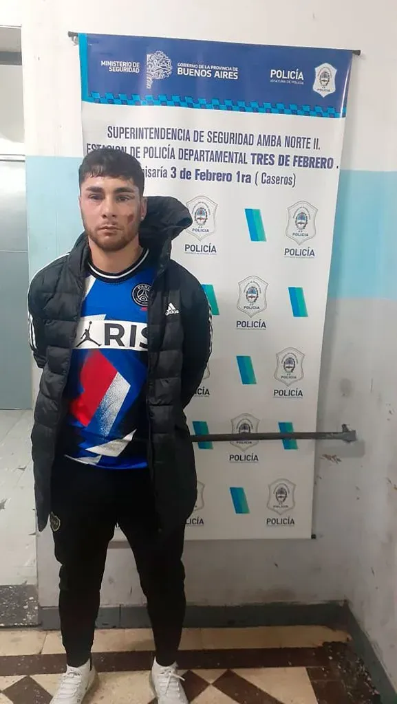 La foto de la Policía Bonaerense, tras detener al futbolista, el 14 de agosto de 2022.