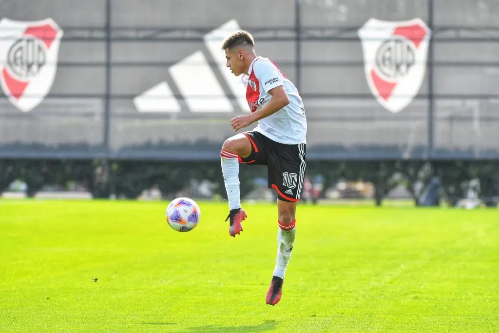 Claudio Echeverri, jerarquía pura. Foto: Prensa River.