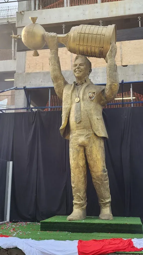 La estatua del Muñeco se inauguró luego de una larga espera y varias postergaciones. (Foto: La Página Millonaria).