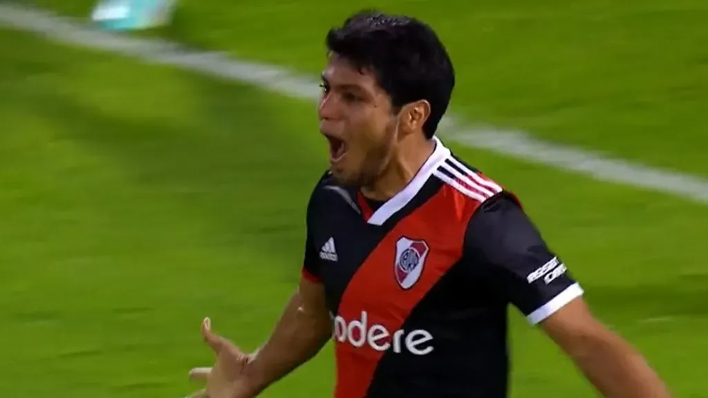 El Sicario viene de marcarle a Vélez hace algunas fechas.