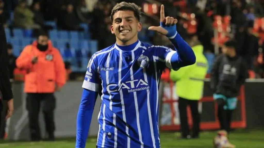 Segundo festejo de gol con la camiseta de Godoy Cruz para López Muñoz.