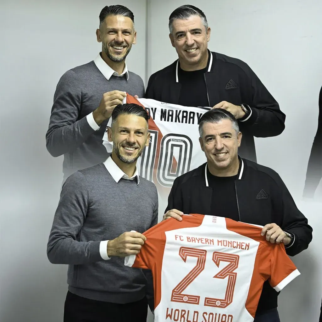 Hubo intercambio de camisetas entre Demichelis y Makaay.