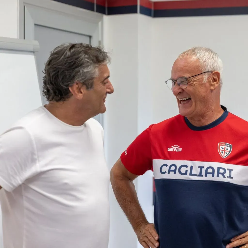 Enzo Francescoli junto a Claudio Ranieri, DT del Cagliari (@CagliariCalcio)