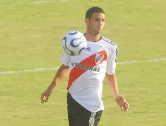 Musacchio sigue siendo el futbolista más joven en debutar en toda la historia de River.