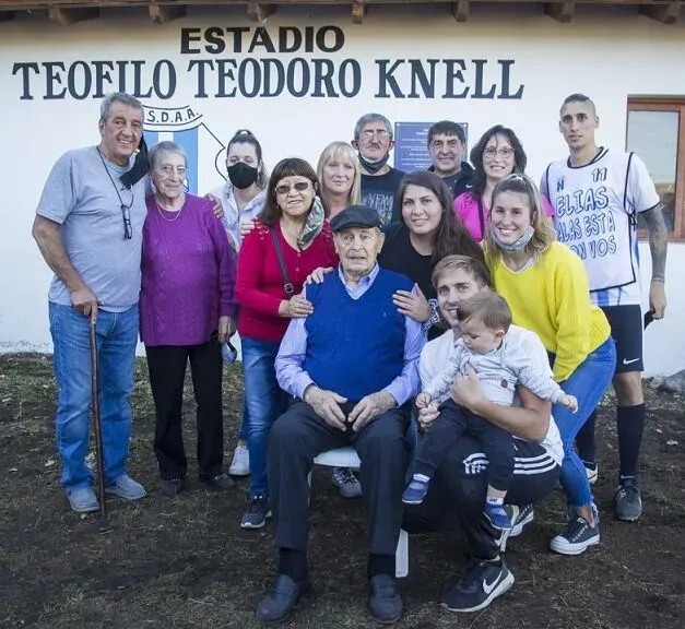 Teófilo Knell, fallecido en 2021, uno de los hombres más importantes de la historia de Alas Argentinas.