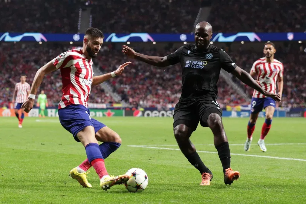 Álvarez Balanta jugando Champions League ante Atlético Madrid. (Foto: Getty).
