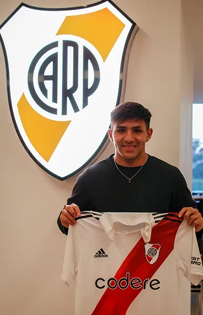 El Kun Flores firmó contrato hasta fines de 2025.