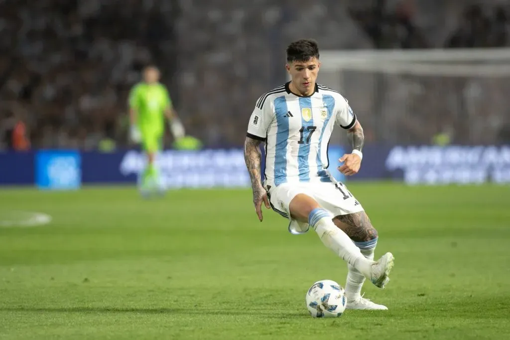 Enzo Fernández vs Uruguay. (Foto: La Página Millonaria / Diego Haliasz).