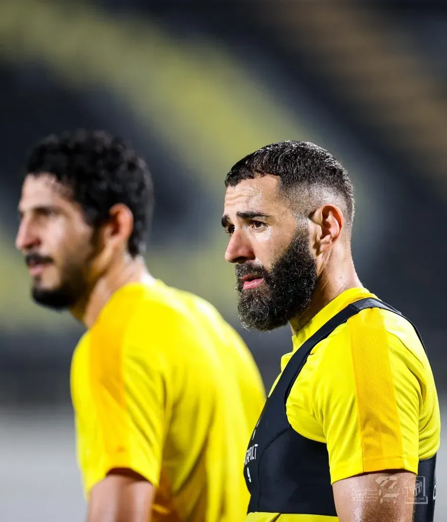 Benzema y su última práctica antes de la llegada del Muñeco (Foto: Al-Ittihad)